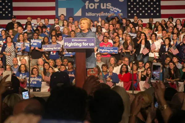 Presidential Candidate Clinton Primary Night Rally — Stock Photo, Image
