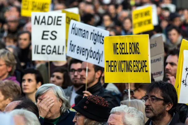 Hükümete karşı protesto