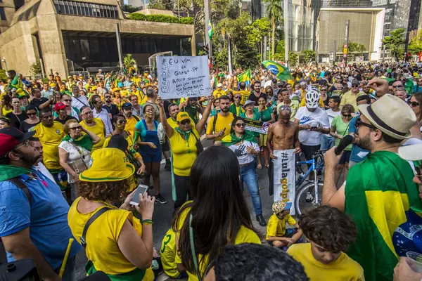 Бразил Сан Паулу Демонстрант Держит Воздушный Шар Представляющий Президента Дилму — стоковое фото