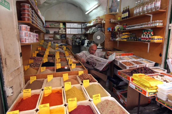 Μπαχαρικά Μια Αγορά Στο Σουκ Της Μουσουλμανικής Συνοικίας Στην Ιερουσαλήμ — Φωτογραφία Αρχείου