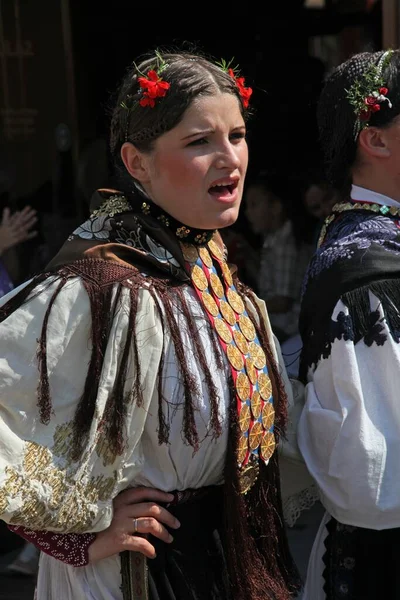 Pessoas Vestindo Trajes Nacionais Croatas Rua — Fotografia de Stock