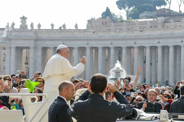 Vatikán Dubna 2016 Papež František Navštěvuje Své Jubilejní Publikum Náměstí — Stock fotografie