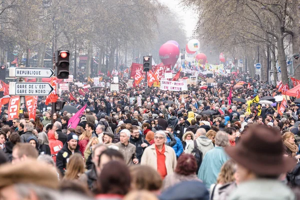 Přeplněné Nepokoje Během Demonstrace Práce Paříži Francie — Stock fotografie