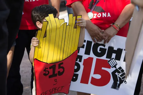 Estados Unidos Phoenix Manifestantes Sostienen Pancartas Mientras Cientos Trabajadores Apoyos — Foto de Stock