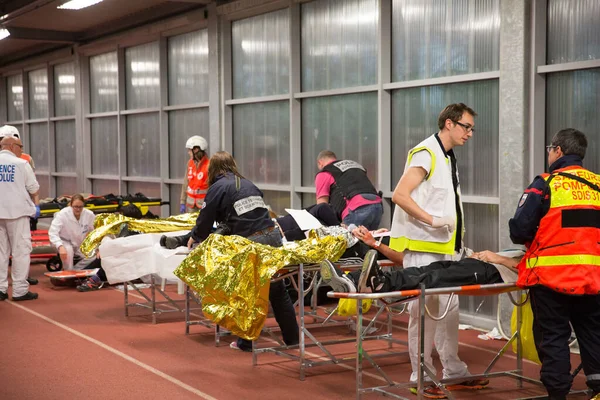 Francia Toulouse Civiles Personal Médico Bomberos Rescatistas Participan Simulacro Ataque — Foto de Stock