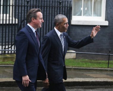 Birleşik Krallık, Londra - 22 Nisan 2016: Başkan Barack Obama İngiltere Başbakanı David Cameron 'ı karşıladı