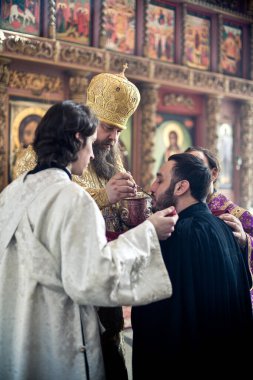 Moskova 'daki Aziz Peter Manastırında Piskopos Merkür ile Ortodoks ayini