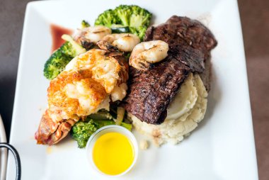 Lezzetli Asya yemeklerinin yakın görüntüsü