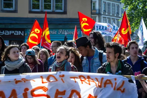 França Estrasburgo Manifestantes Fazem Uma Leitura Banner Não Direito Trabalho — Fotografia de Stock
