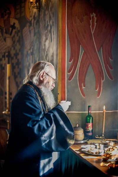 Liturgia Ortodoxa Com Bispo Mercúrio Alto Mosteiro São Pedro Moscou — Fotografia de Stock