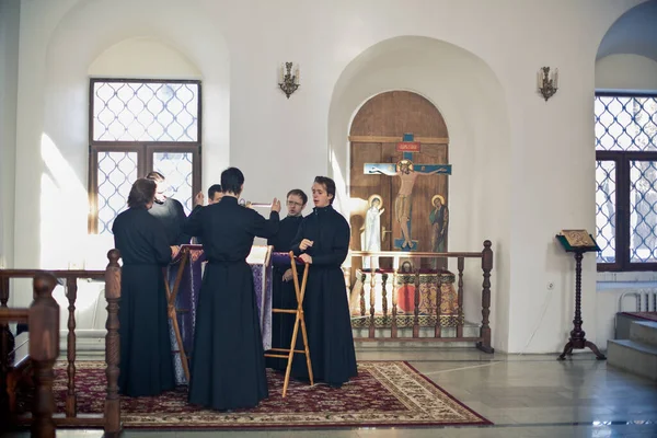 Ortodox Liturgia Merkúr Püspökkel Moszkvai Szent Péter Főkolostorban — Stock Fotó