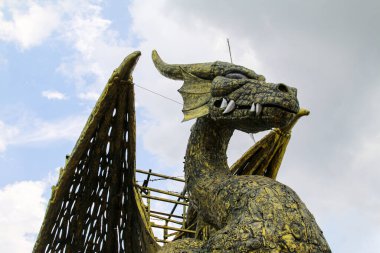 Nakhon Ratchasima, Tayland 'da Çelik Ejder, HUN LEK KORAT.