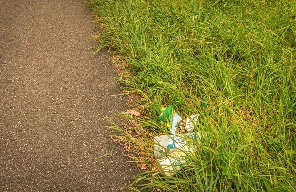Trash Side Road Grass — Stock Photo, Image