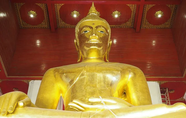 Zlatá Socha Buddhy Zblízka — Stock fotografie