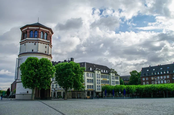 Centro Histórico Dusseldorf Con Torre Del Castillo Viejo Dusseldorf —  Fotos de Stock