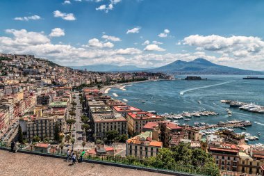 Napoli Körfezi 'nin güzel manzarası