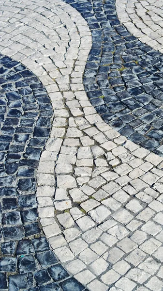 Portuguese pavement, calada portuguesa