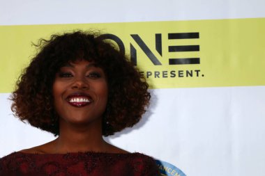 DeWanda Wiseat 48. NAACP Resim Ödülleri Gelişi, Pasadena Konferans Merkezi, Pasadena, CA 02-11-17