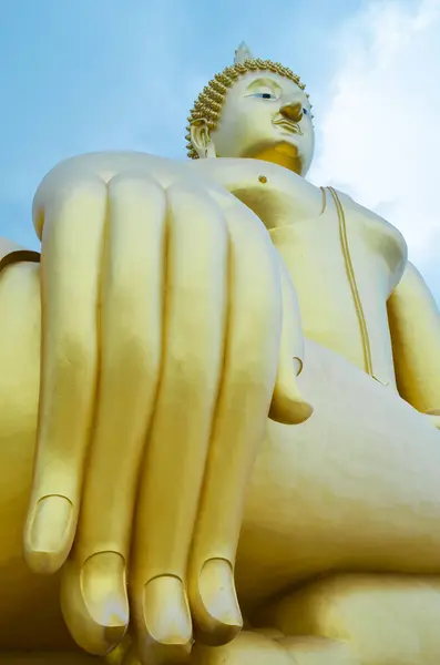 Buddha Perto Entrada Templo Tailândia — Fotografia de Stock