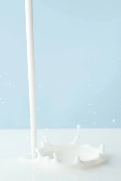 Latte Spruzzi Liquido Bianco Sfondo Astratto — Foto Stock