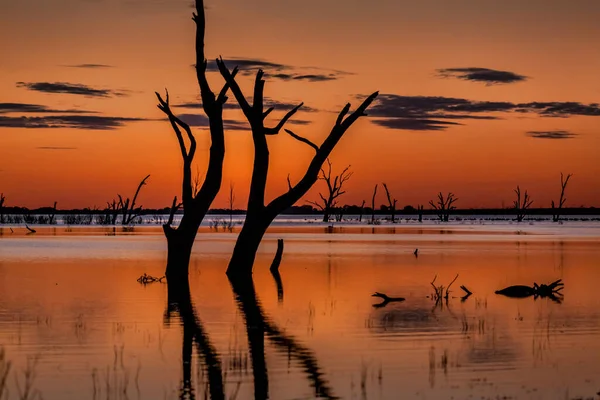 Сумерках Над Великолепным Озером Менинди — стоковое фото