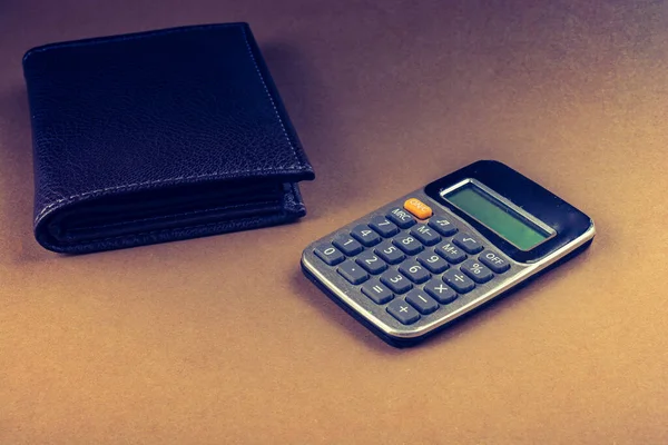 Taschenrechner Und Geldbörse Als Finanzierungskonzept — Stockfoto