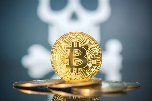 Bitcoin Fail Concept Golden Bitcoin Skull Bones Background — Stock Photo, Image