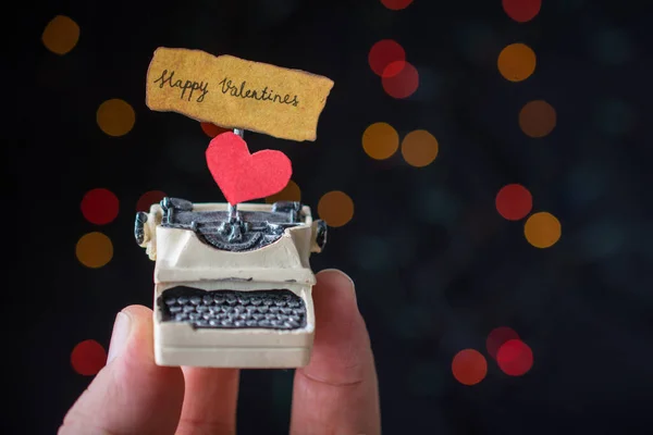 Love Concept Valentine Day Typewriter — стоковое фото