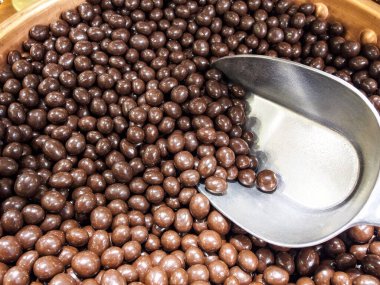 Metal kepçeli Belçika Çikolata Topları 