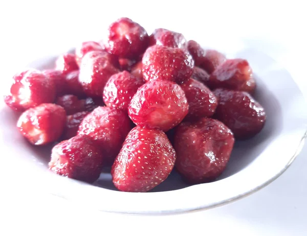 Olgun Kırmızı Çilekler Faydalı Meyvelerin Fotoğrafı Vejetaryen Yemeği — Stok fotoğraf