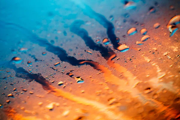 Water Druppels Kleurrijke Macro Druppels Venster Verbazingwekkende Achtergrond Beeldende Kunst — Stockfoto