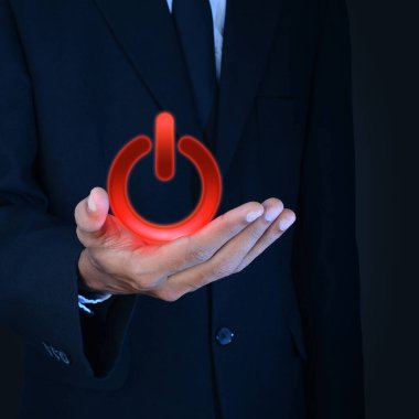 güç düğmesinin gösterilen adam