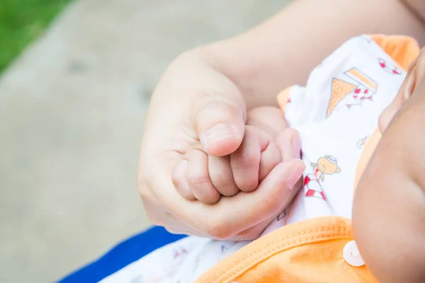 Dedos Bebé Mano —  Fotos de Stock
