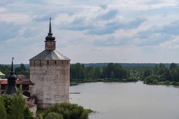 Pohled Zvonice Kovářskou Věž Kirillo Bělozerskij — Stock fotografie