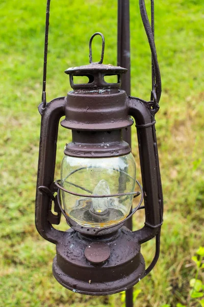 Lampa Vintage Ogrodzie — Zdjęcie stockowe