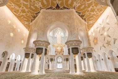 Şeyh Zayed 'in Abu Dabi' deki büyük camii, BAE, güzel iç mekan.