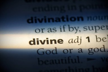 Sözlükte altı çizili ilahi kelime, görüntüyü kapat