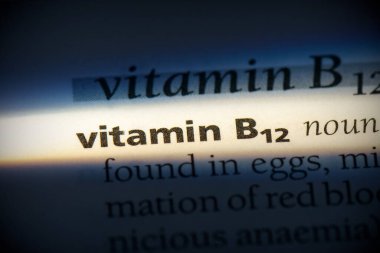 Sözlükte vurgulanan b12 vitamini sözcüğü, görünümü kapat