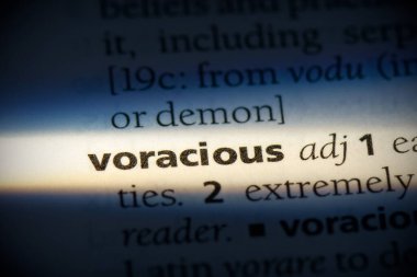 Sözlükte vurgulanmış doymak bilmez kelime, görünümü kapat