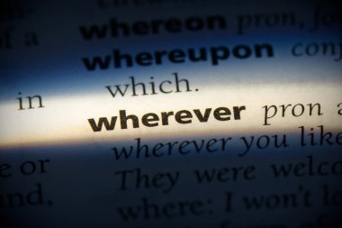 Sözlükte vurgulanan kelime neresiyse, görünümü kapat