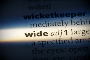 Sözlükte vurgulanmış geniş kelime, görünümü kapat