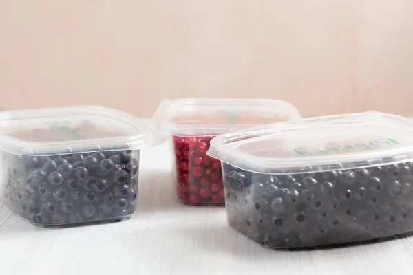 Berries Laid Out Containers Prepared Freezing Storage — Stock Photo, Image