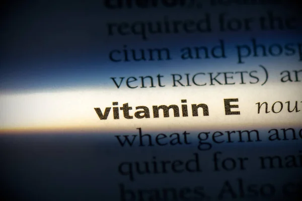 Vitamina Palavra Destacada Dicionário Vista Perto — Fotografia de Stock