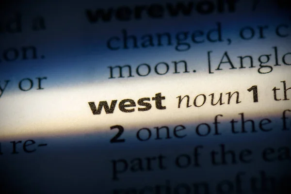 Δυτική Λέξη Τονισμένη Στο Λεξικό Κοντινή Προβολή — Φωτογραφία Αρχείου