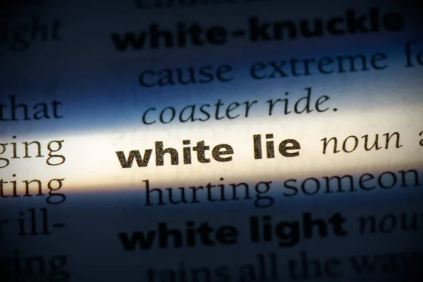Palavra Mentira Branca Destacada Dicionário Vista Perto — Fotografia de Stock