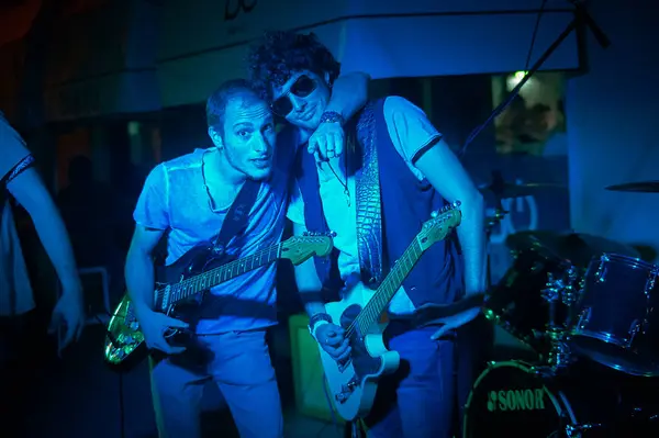 Aspiring Rockers Performing Night Club — Stock Photo, Image