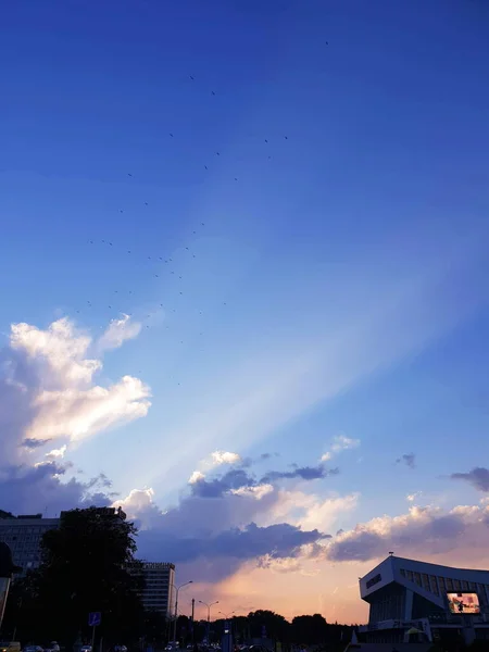 Zonsondergang Blauwe Lucht Prachtige Natuur Achtergrond — Stockfoto
