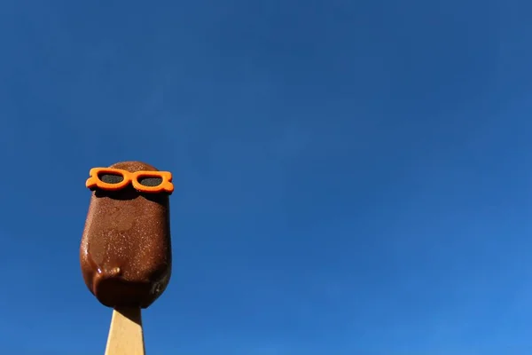 Смешное Мороженое Солнечных Очках — стоковое фото