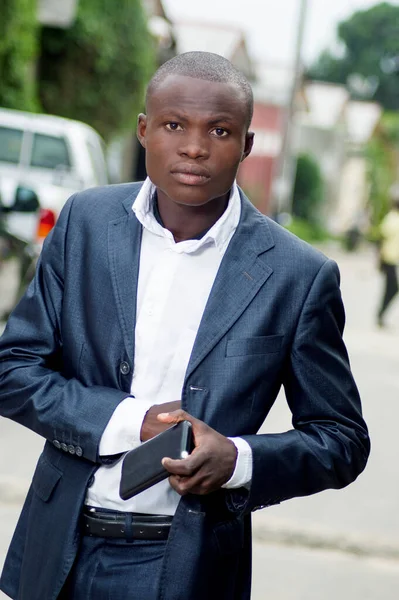 Jovem Empresário Africano Close — Fotografia de Stock