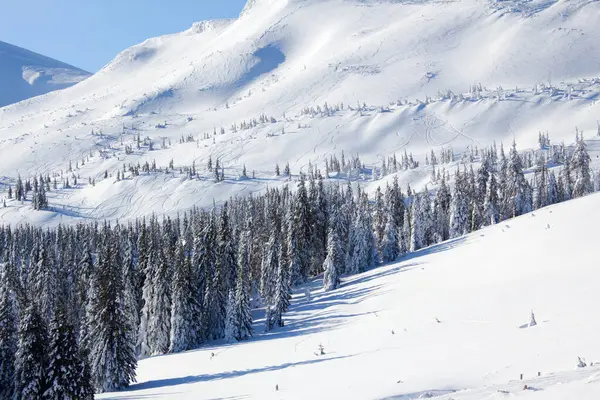 Prachtig Berglandschap Het Winterseizoen — Stockfoto